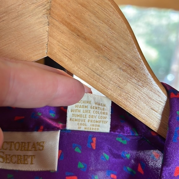 Vtg Victoria Secret Gold Label Purple Satin Silky Button Down Sleep Shirt P/S - Picture 3 of 4